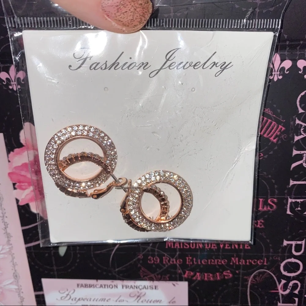 🔥HP🔥Sparkly Rose Gold Rhinestone Drop Earrings NEW - Picture 7 of 8